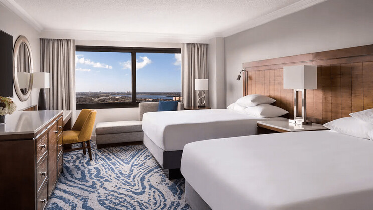 2 Queen Beds, Regency Club Access